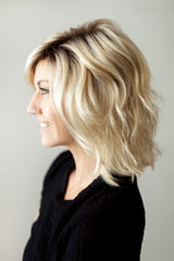 rh26-613rt8 golden blonde with pale blonde highlights dark root